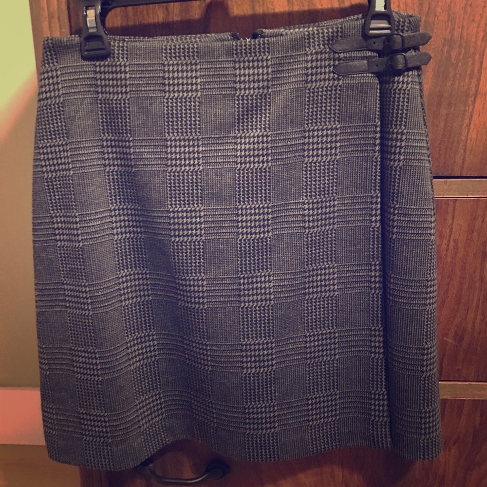 Vince Camuto gray skirt